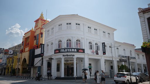 FUJIYAMA店舗